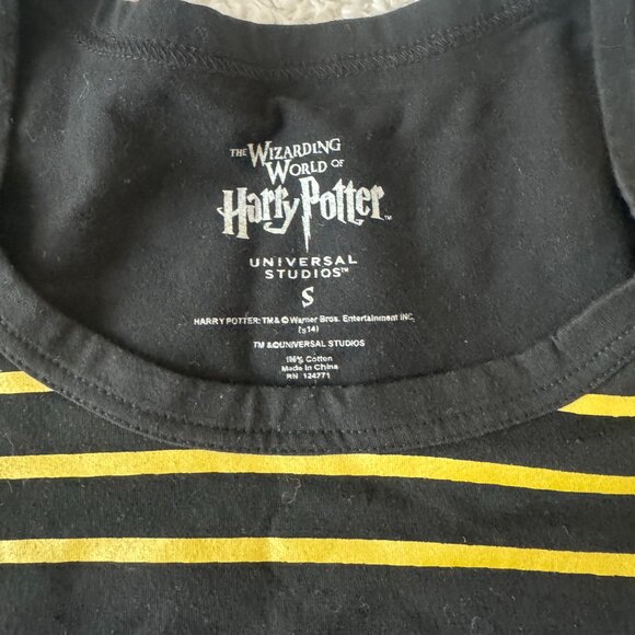 Harry Potter Hogwarts T Shirt - Picture 3 of 3